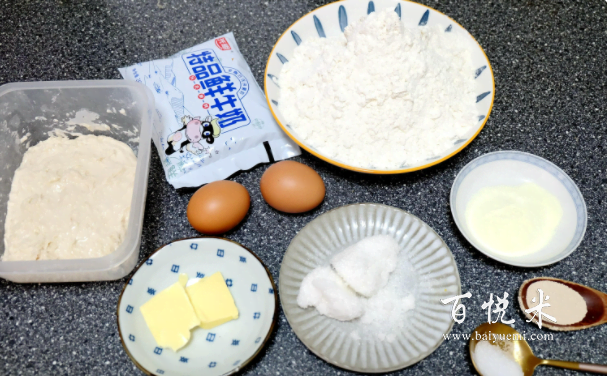 詳細(xì)步驟教你在家做面包,暄軟醇香久放不硬,比買的還好吃